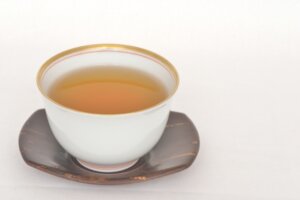 麦茶を飲み過ぎるとデメリットはある?下痢や腹痛が起きる可能性も - aCRoliving~アクロリビング~